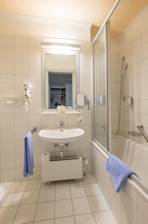 Gautinger Hof 3* Гаутинг